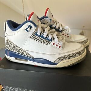 Air Jordan 3 True Blue